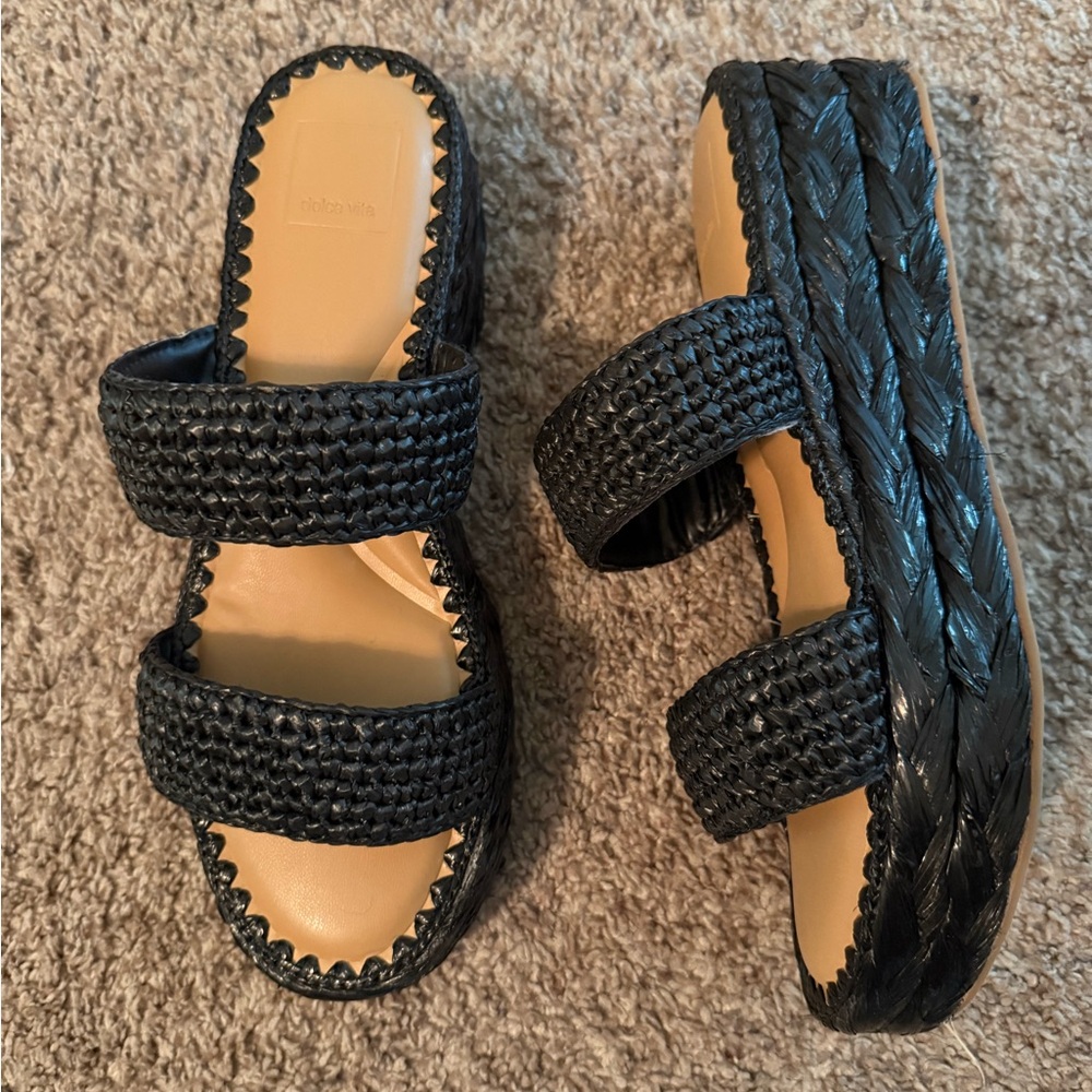 Dolce Vita Black Sandals with Double-Strap Design